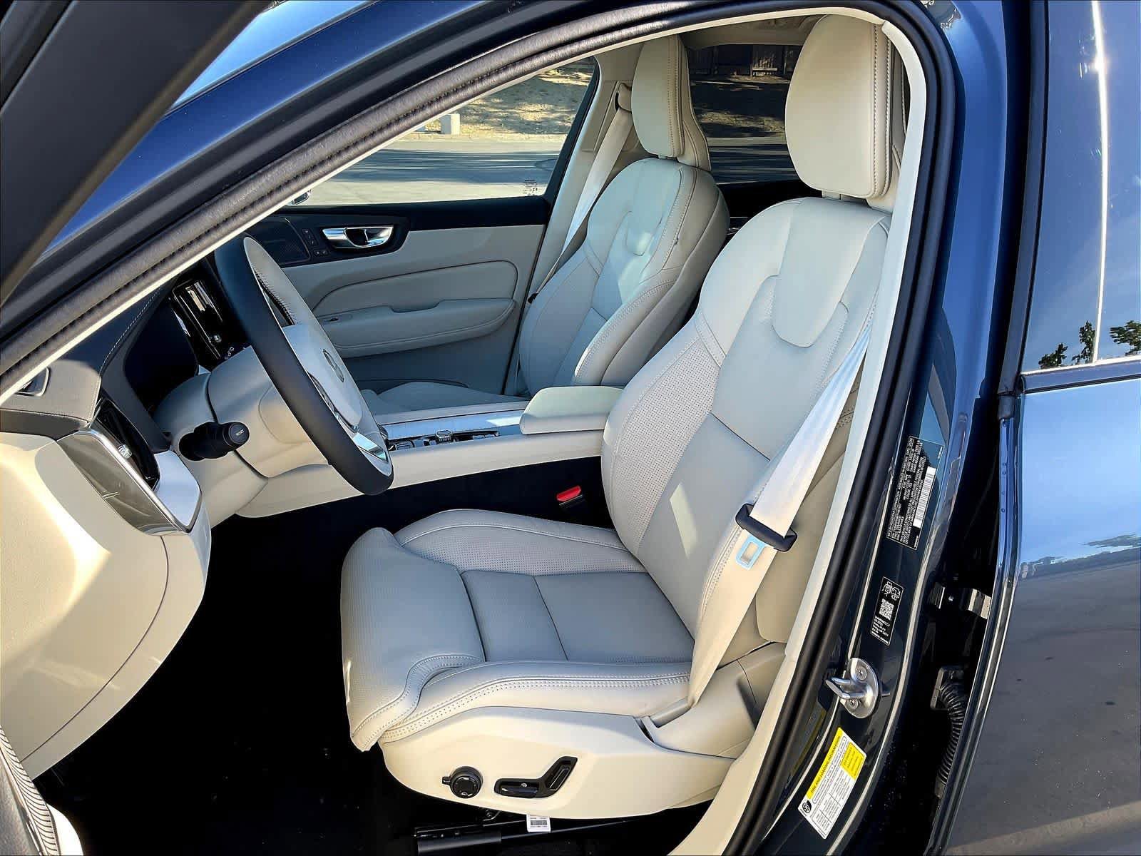 New 2026 Volvo XC60 B5 Ultra w/ Climate Package AWD/4WD image 11