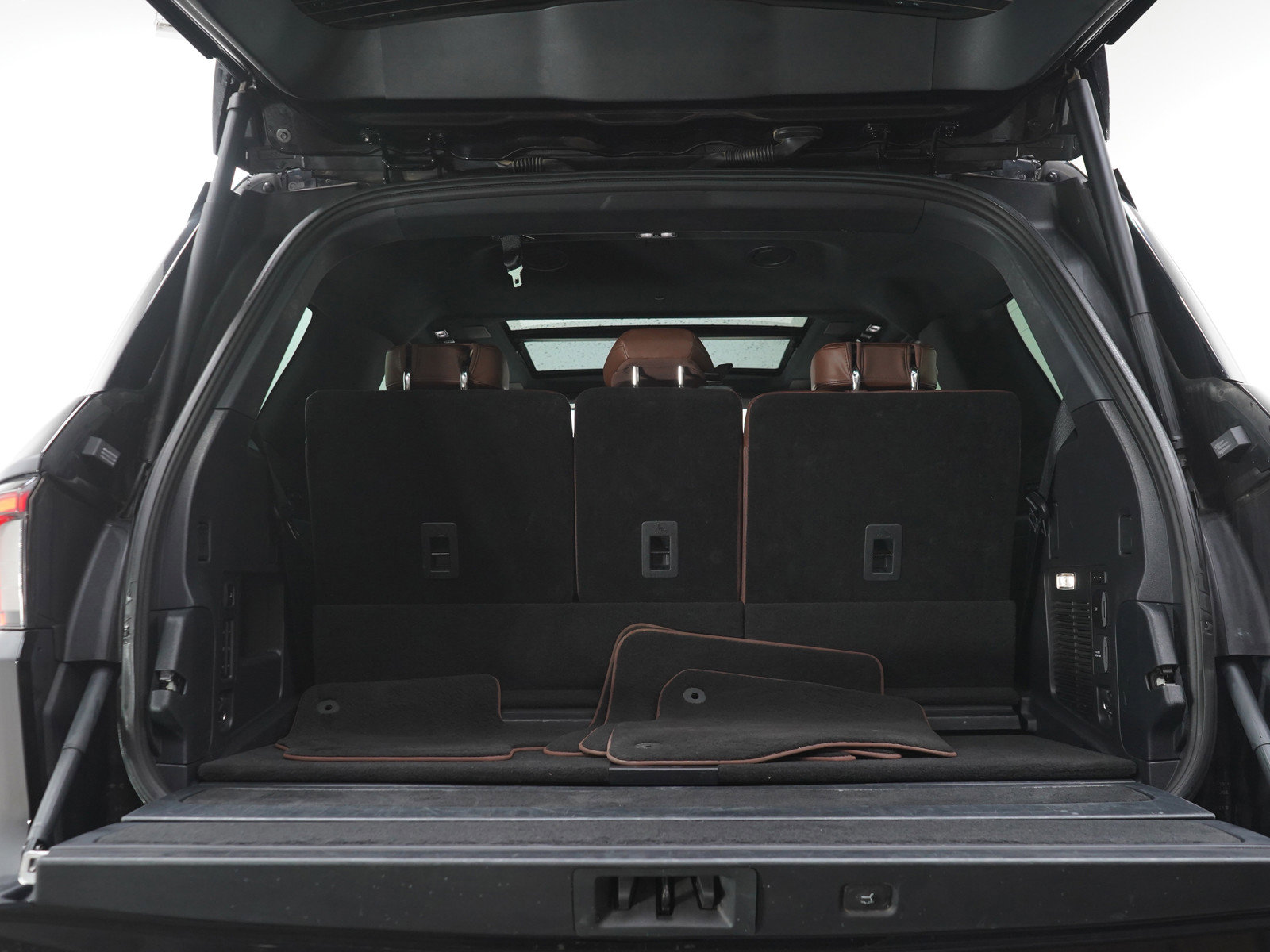 Used 2025 Lincoln Navigator Reserve AWD/4WD image 18