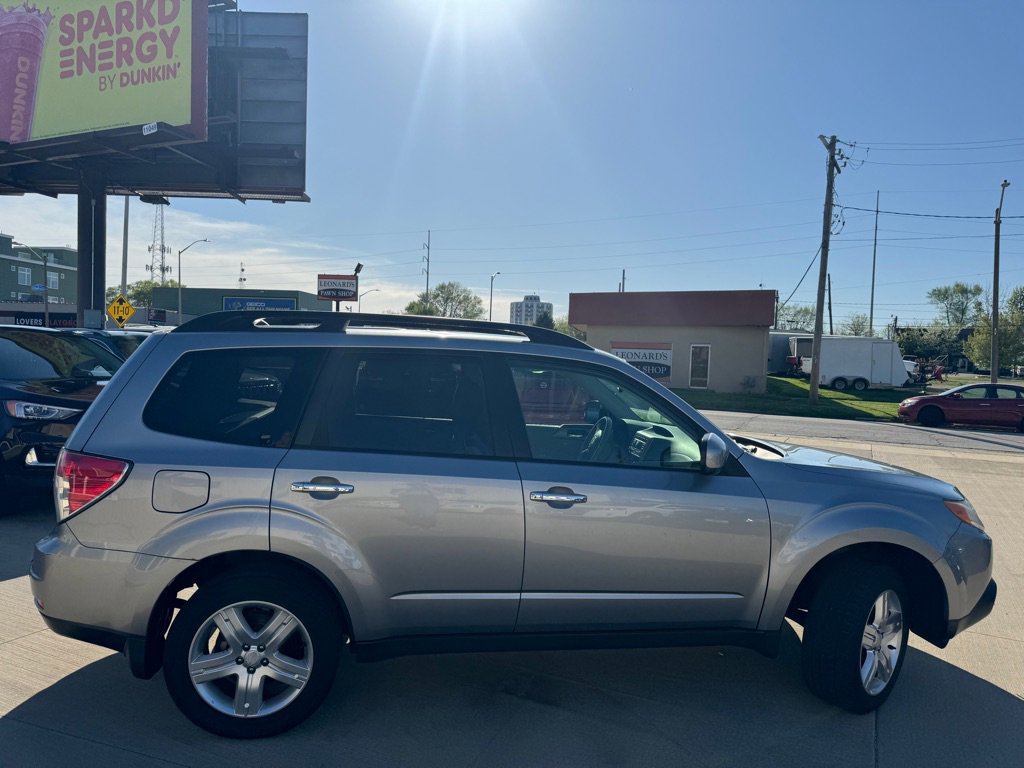 Used 2010 Subaru Forester 2.5X Premium w/ Popular Equipment Group 1A image 2