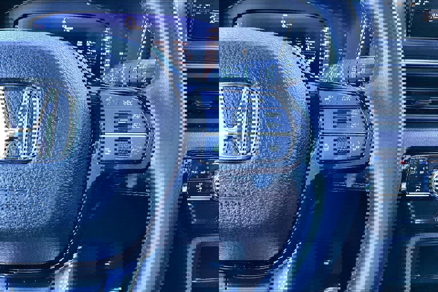 Used 2025 Honda Pilot Elite image 24