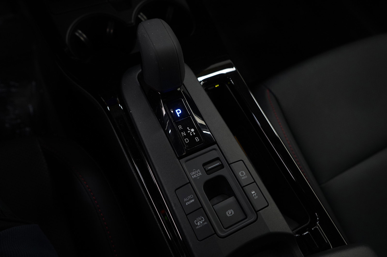 Used 2025 Toyota Prius Plug-In Hybrid FWD image 20