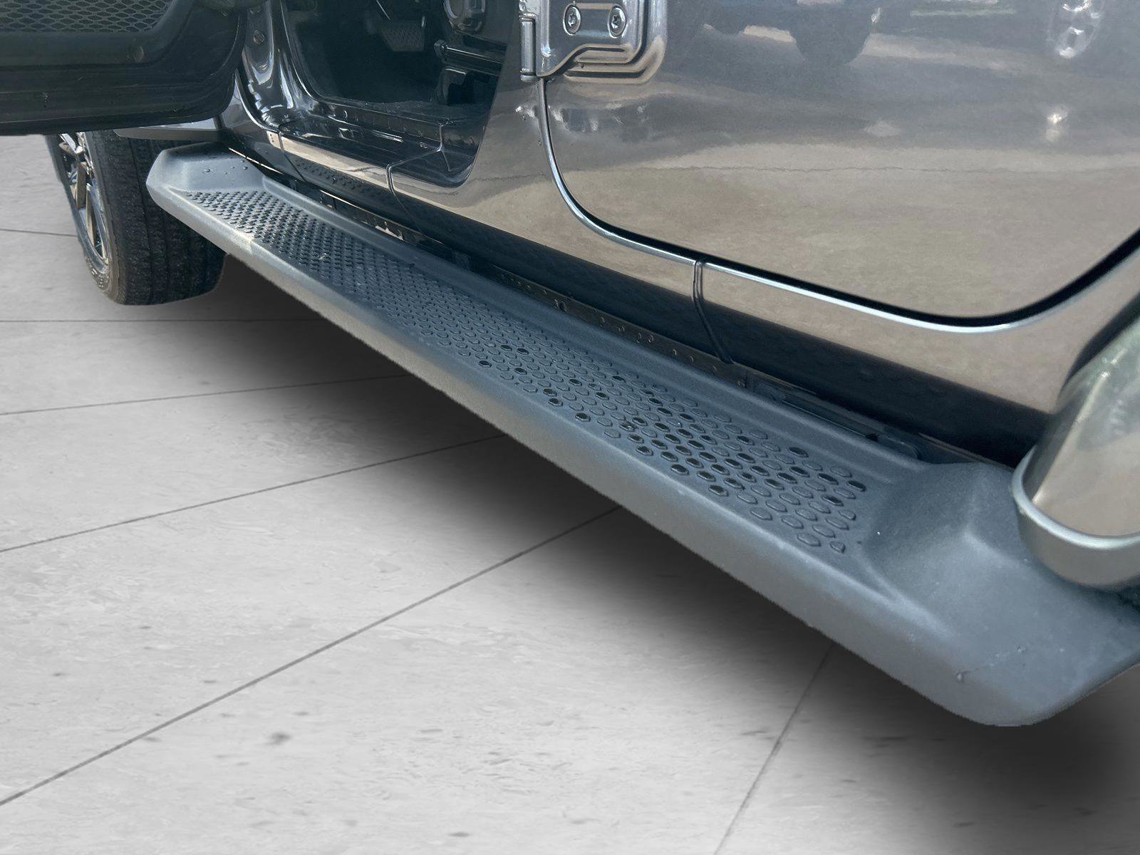 Used 2023 Jeep Wrangler Unlimited Sahara w/ Cold Weather Group image 32