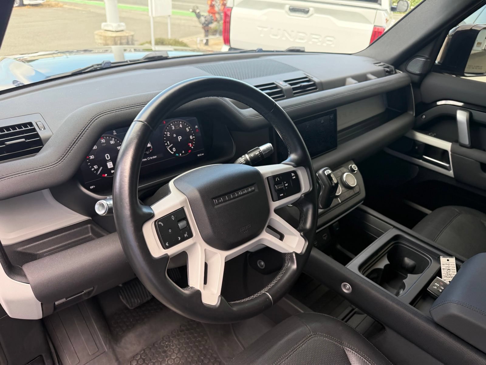 Used 2021 Land Rover Defender 110 X-Dynamic SE AWD/4WD image 13