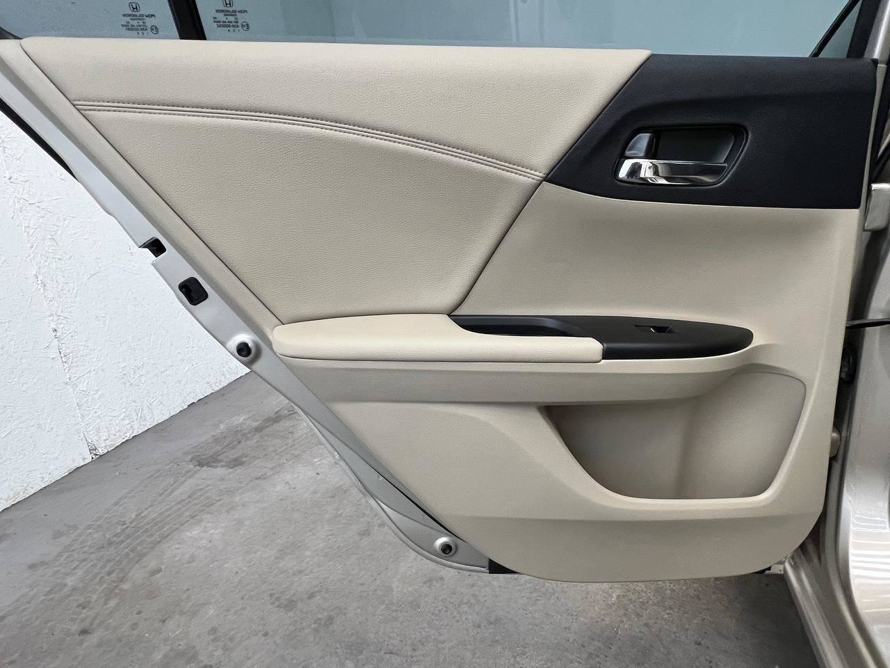 Used 2014 Honda Accord EX-L image 9