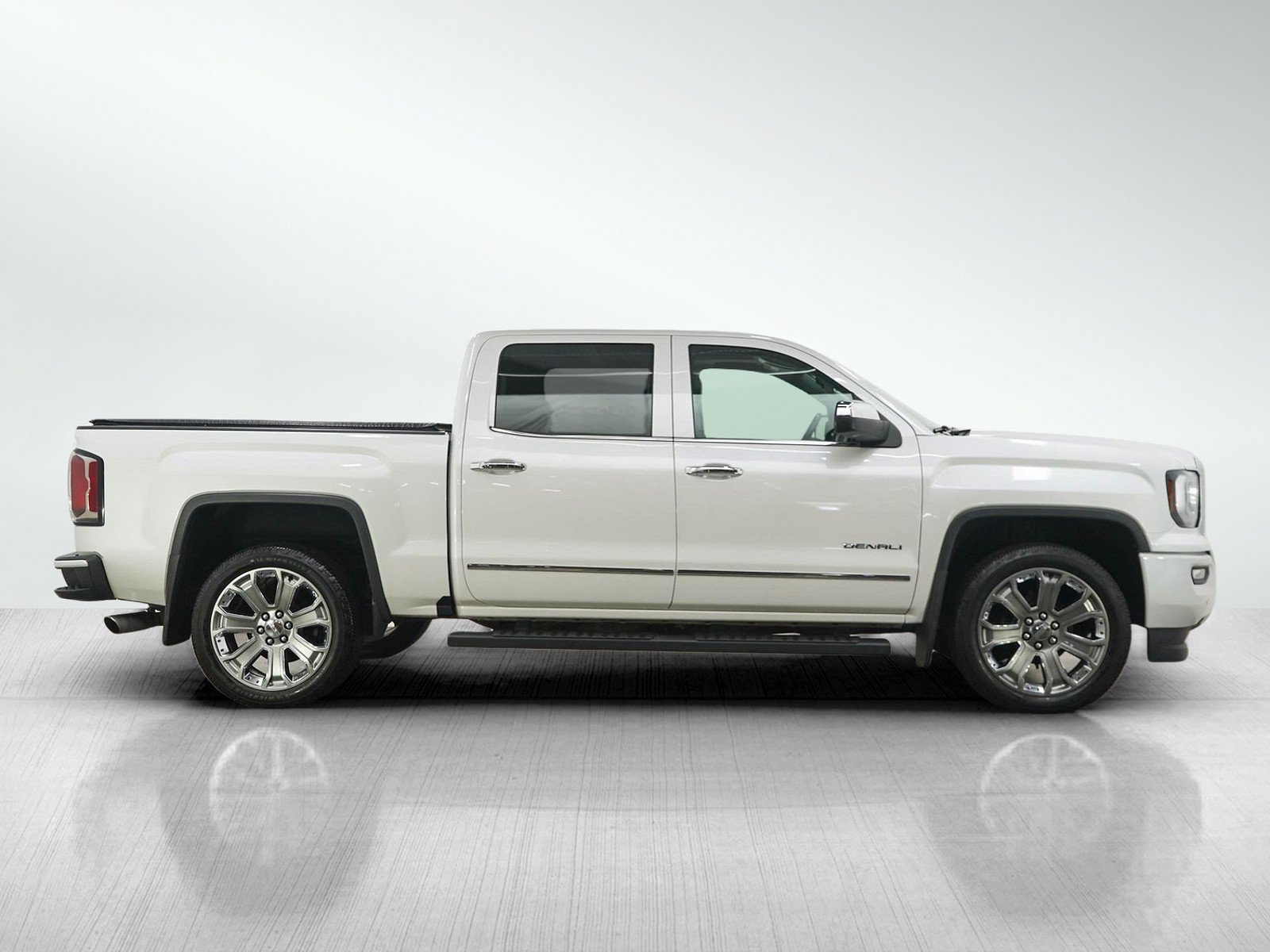 Used 2018 GMC Sierra 1500 Denali w/ Denali Ultimate Package AWD/4WD image 6
