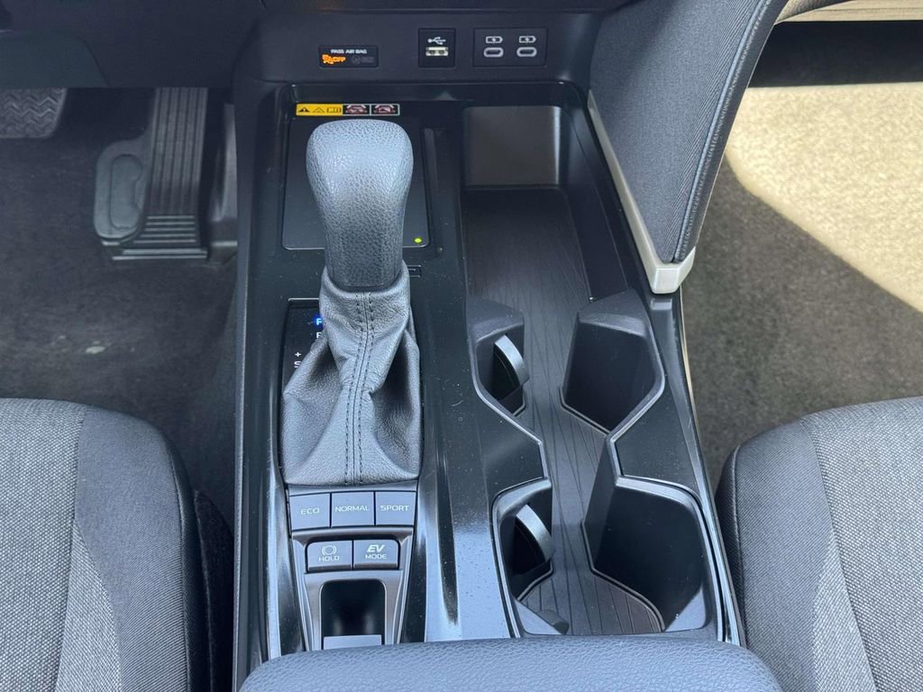 Certified 2025 Toyota Camry LE image 6