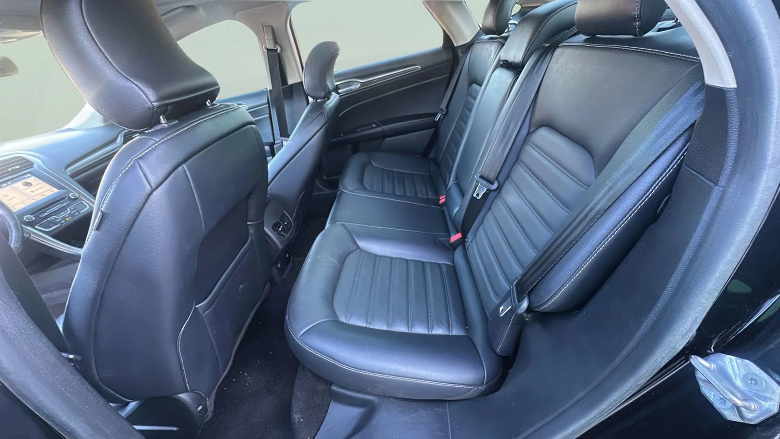 Used 2018 Ford Fusion Energi SE image 18