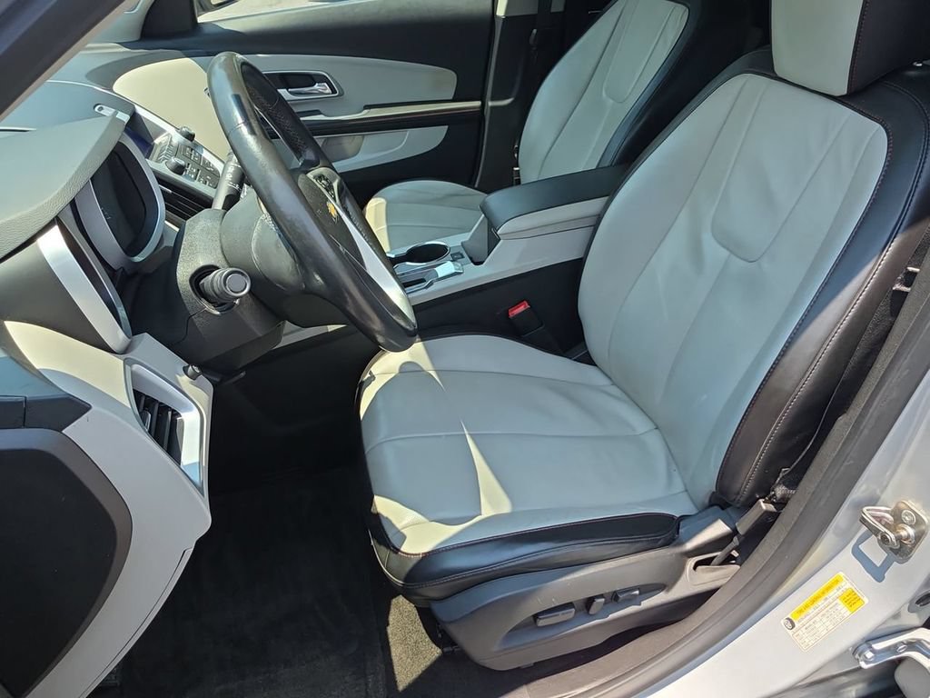 Used 2011 Chevrolet Equinox LT FWD image 17