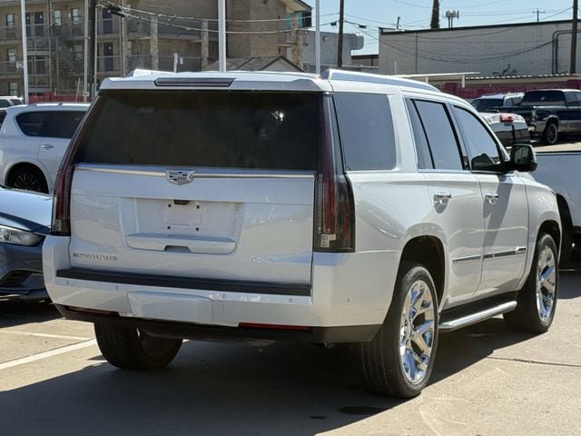 Used 2018 Cadillac Escalade Luxury AWD/4WD image 4