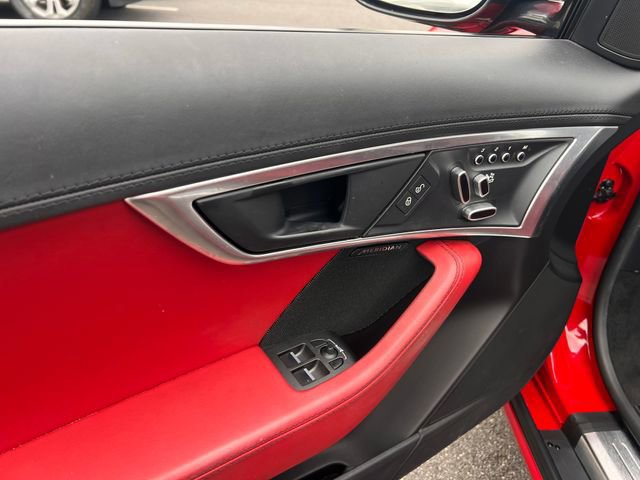Used 2019 Jaguar F-TYPE Convertible RWD image 11