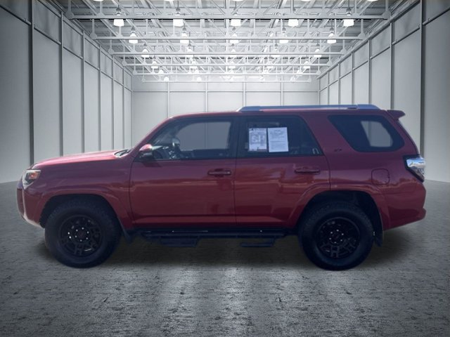 Used 2018 Toyota 4Runner SR5 Premium RWD image 2