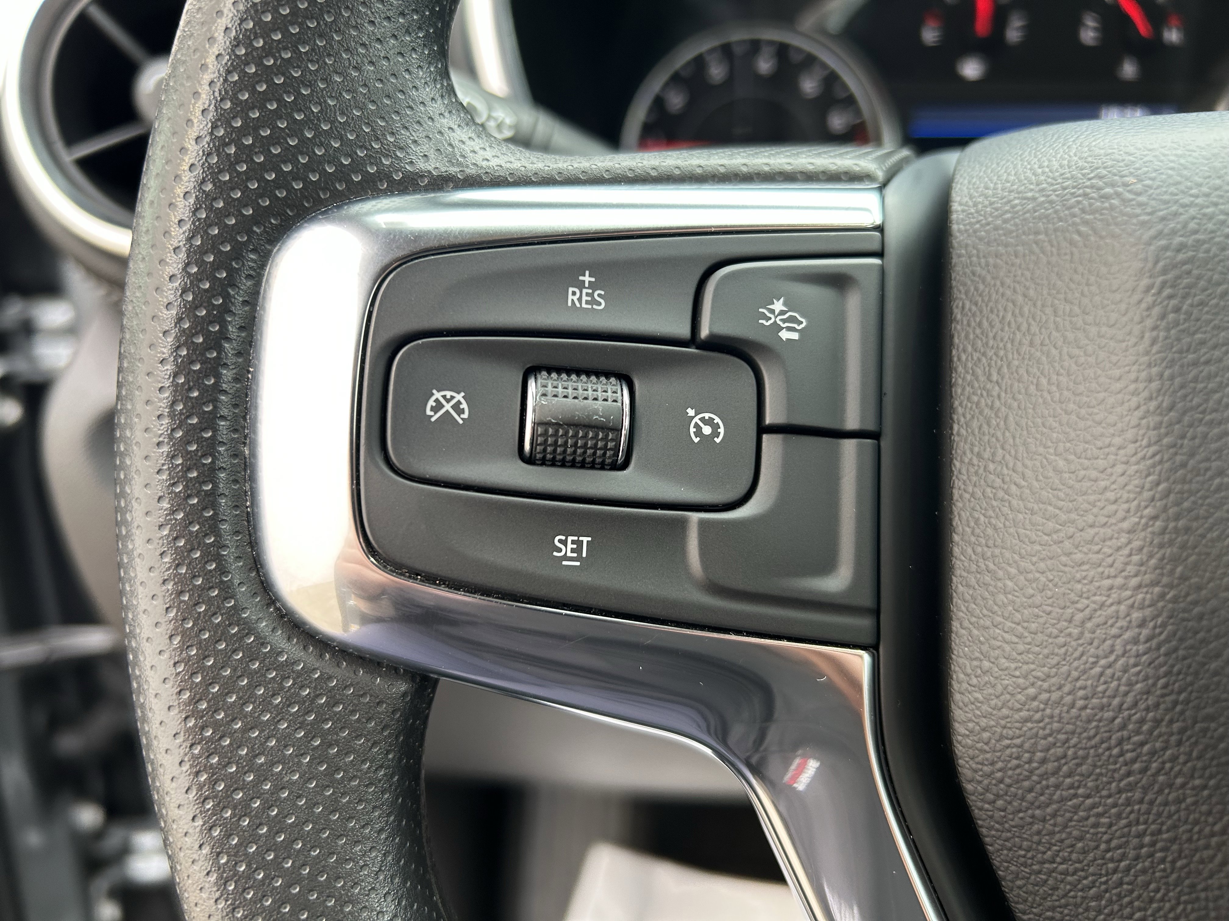 Used 2025 Chevrolet Blazer LT image 21