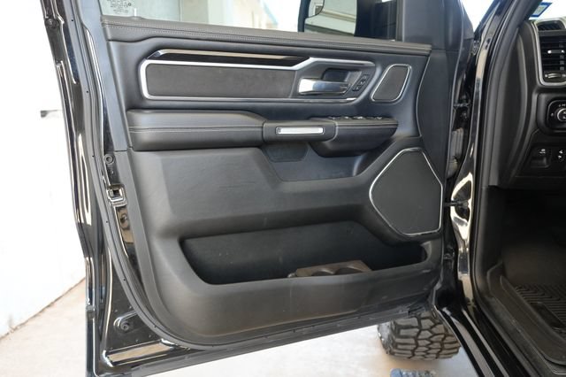 Used 2019 RAM 1500 Laramie RWD image 13
