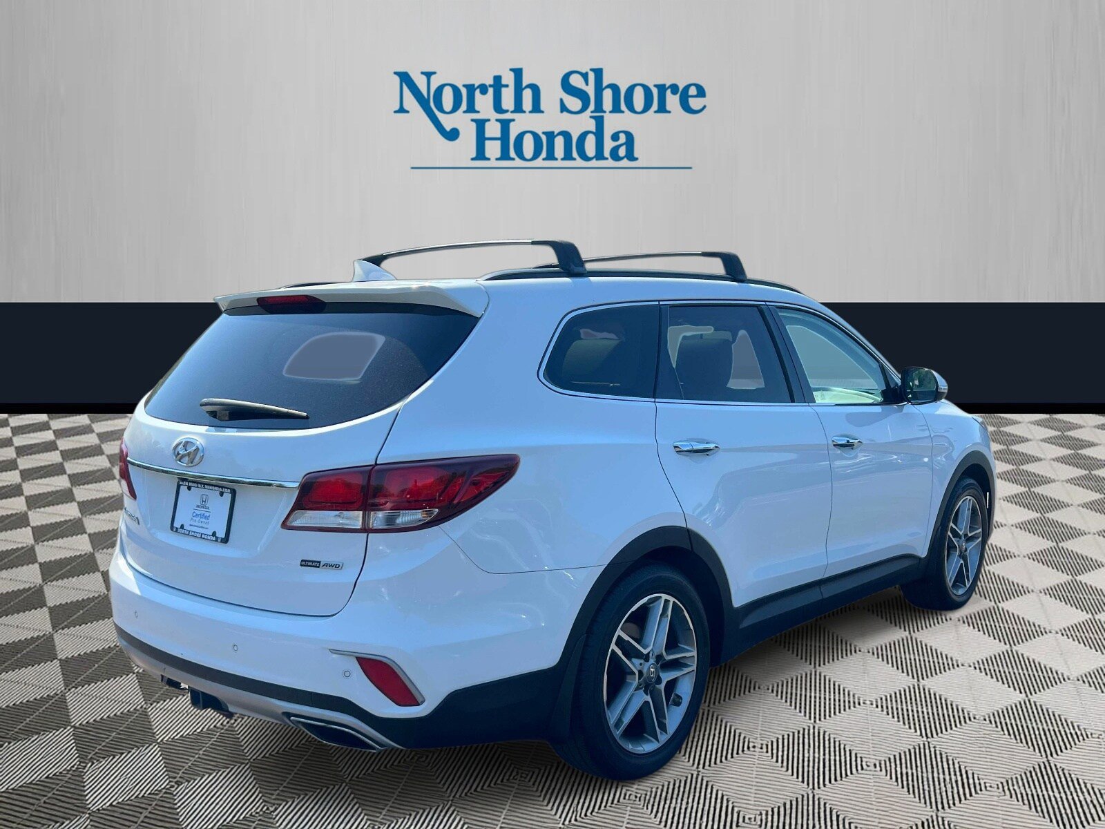 Used 2018 Hyundai Santa Fe AWD image 5