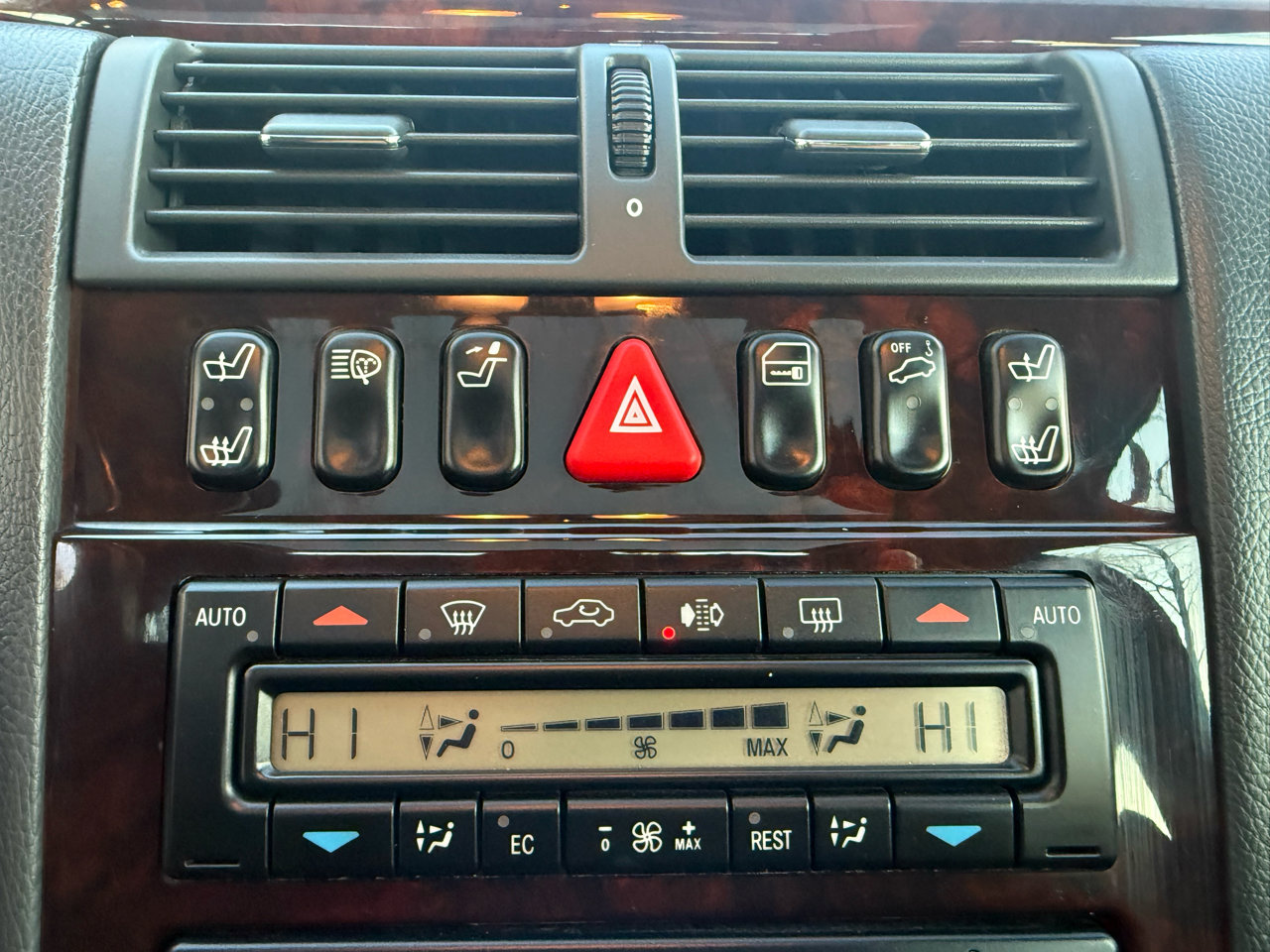 Used 2000 Mercedes-Benz E 430 Sedan image 26