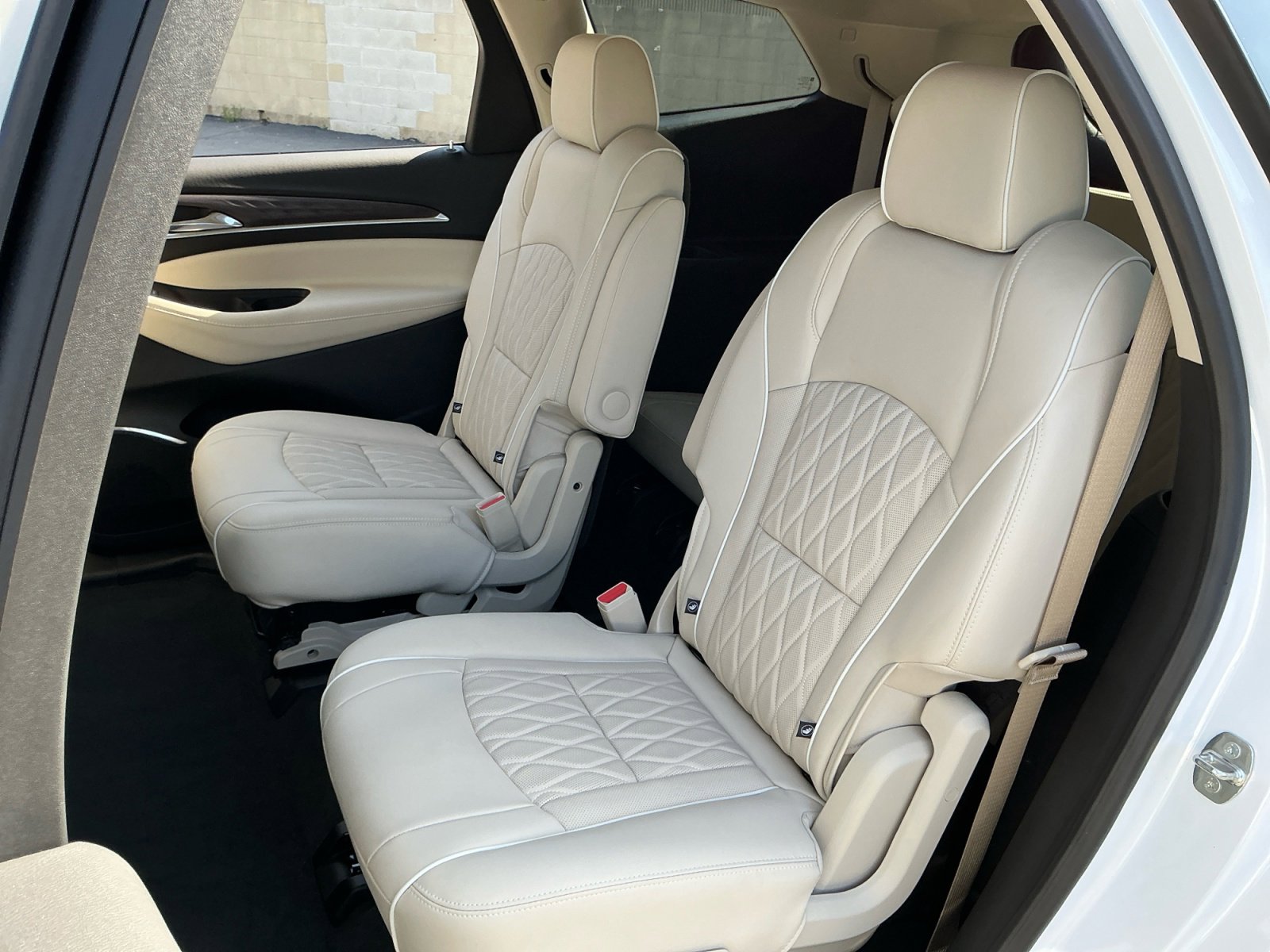 Used 2023 Buick Enclave Avenir w/ Avenir Technology Package image 19
