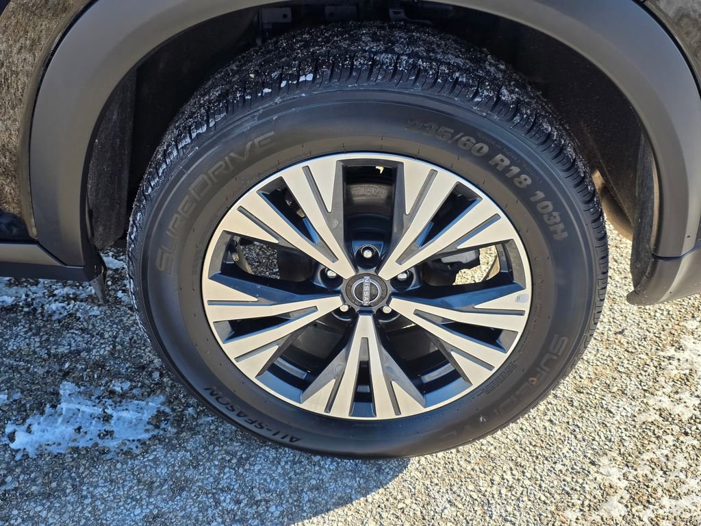 Used 2023 Nissan Rogue SV image 17