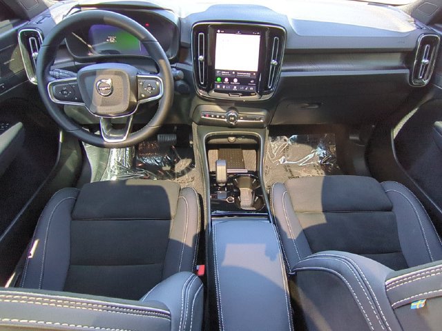 Certified 2023 Volvo C40 P8 Recharge Ultimate AWD/4WD image 27