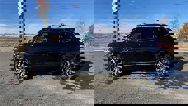 Used 2022 Volkswagen Atlas SEL Premium image 5