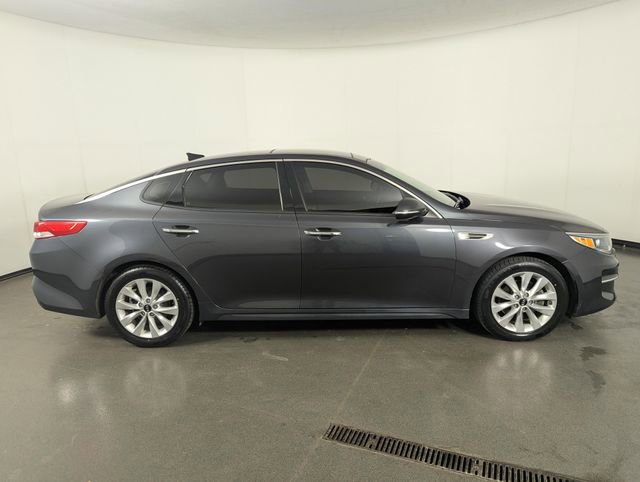 Used 2018 Kia Optima EX w/ Premium Package image 8