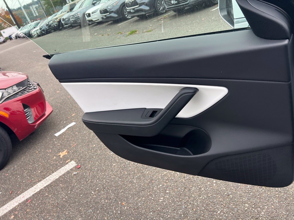 Used 2020 Tesla Model 3 Standard Range Plus RWD image 19