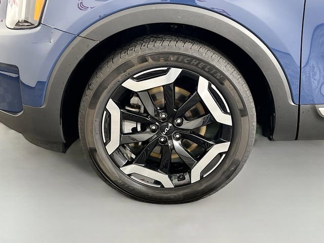 Used 2023 Kia Telluride EX w/ EX Captain's Chair Package AWD/4WD image 10