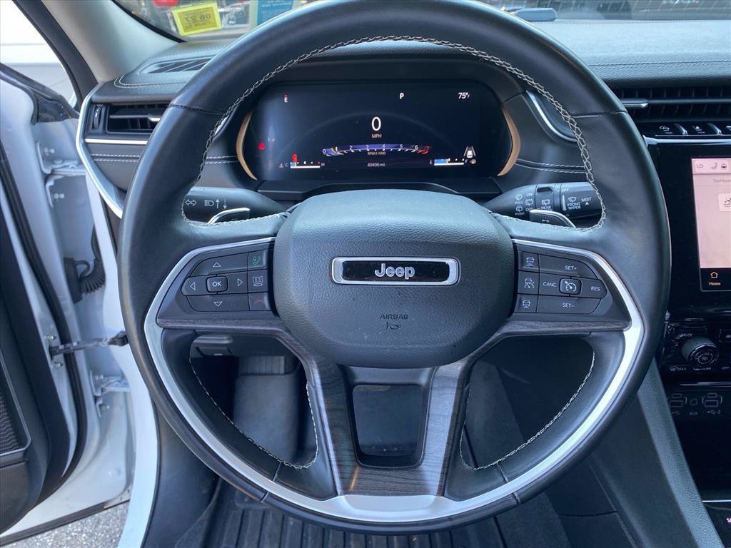 Used 2022 Jeep Grand Cherokee L Limited AWD/4WD image 10