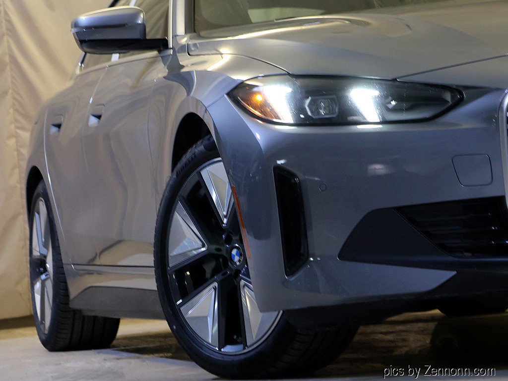 Used 2026 BMW i4 xDrive40i AWD/4WD image 3