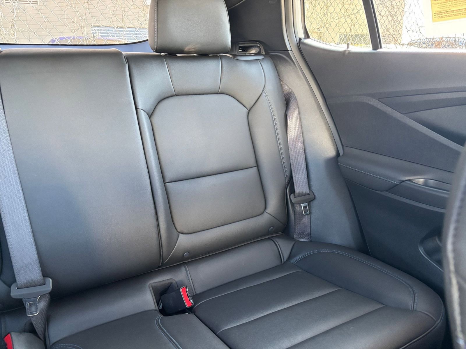 Used 2025 Buick Envista Sport Touring image 35