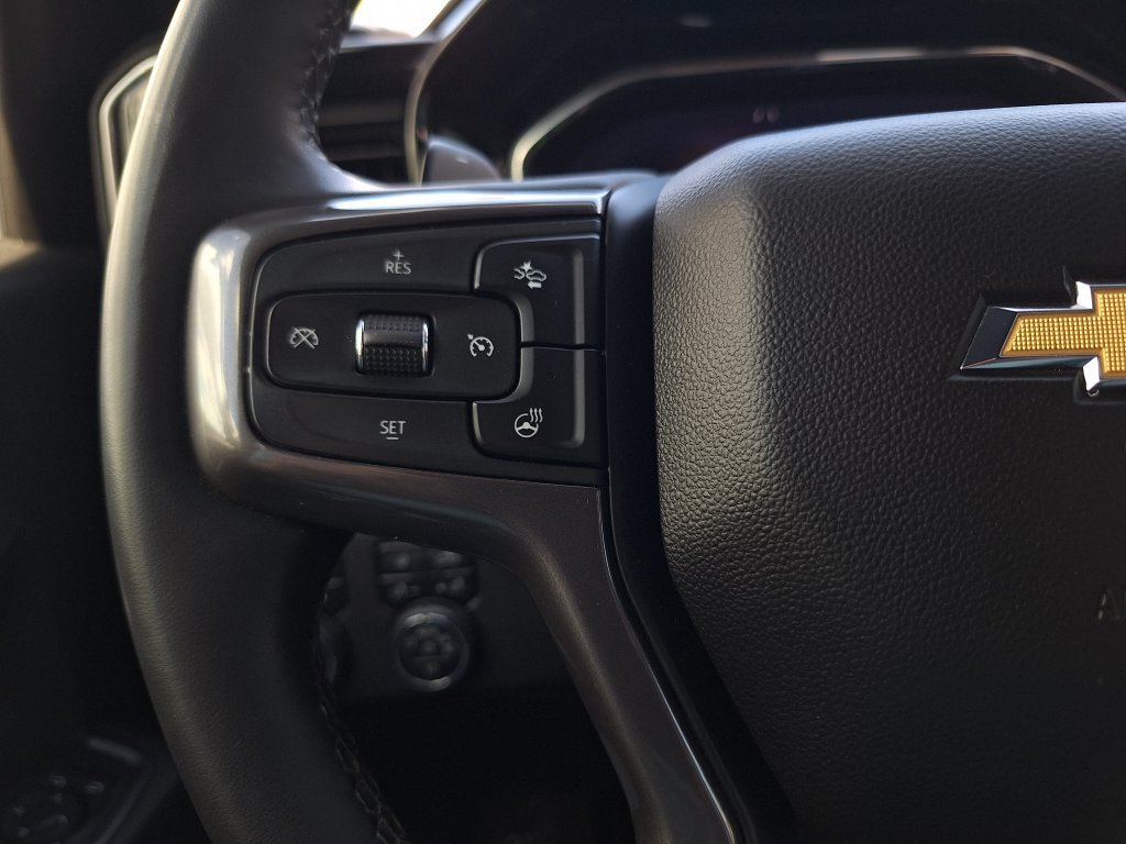 Used 2024 Chevrolet Silverado 1500 High Country w/ Technology Package AWD/4WD image 17
