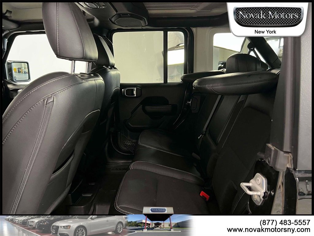 Used 2023 Jeep Wrangler Sport S image 13