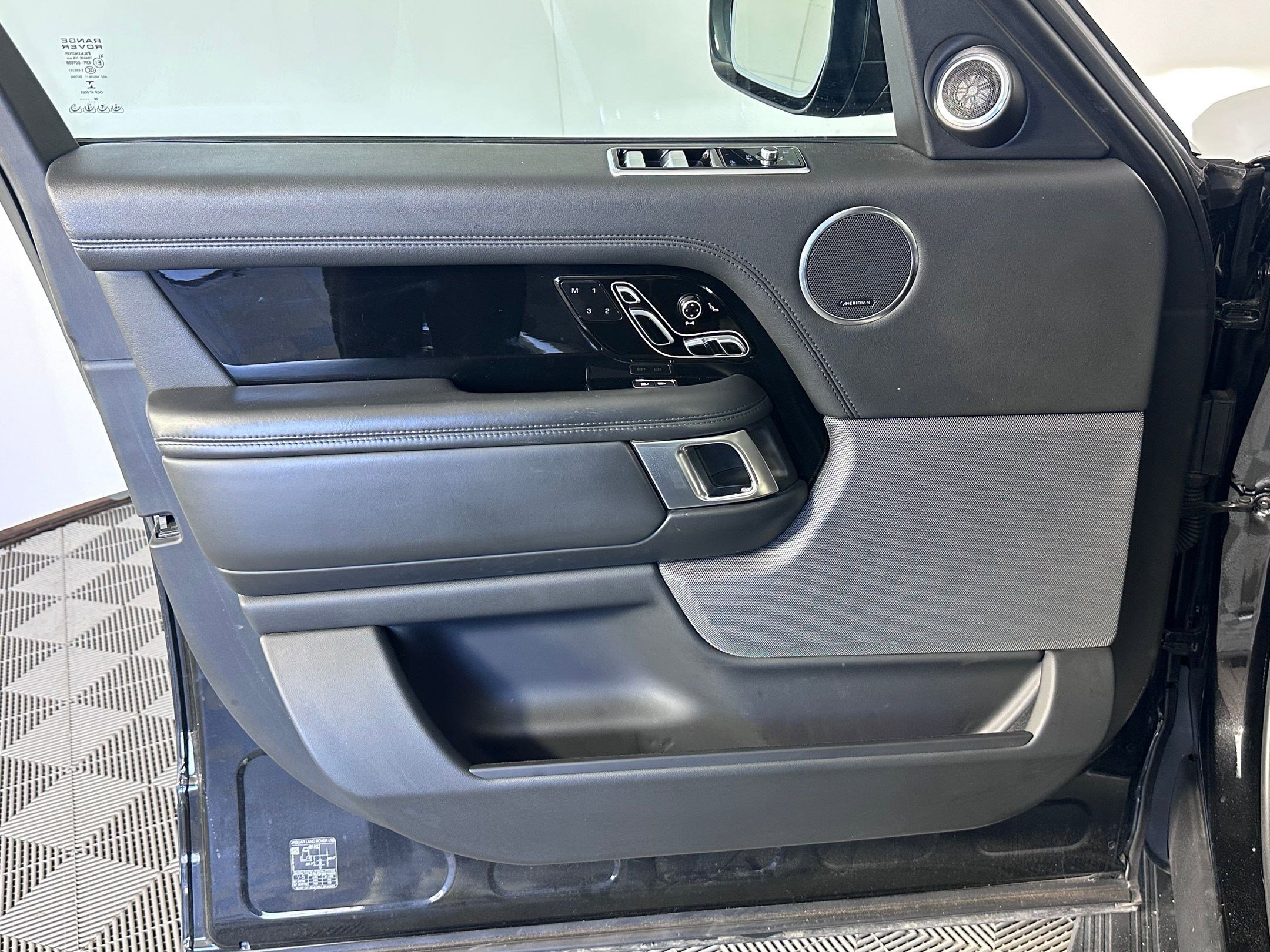 Used 2021 Land Rover Range Rover Westminster Edition image 10