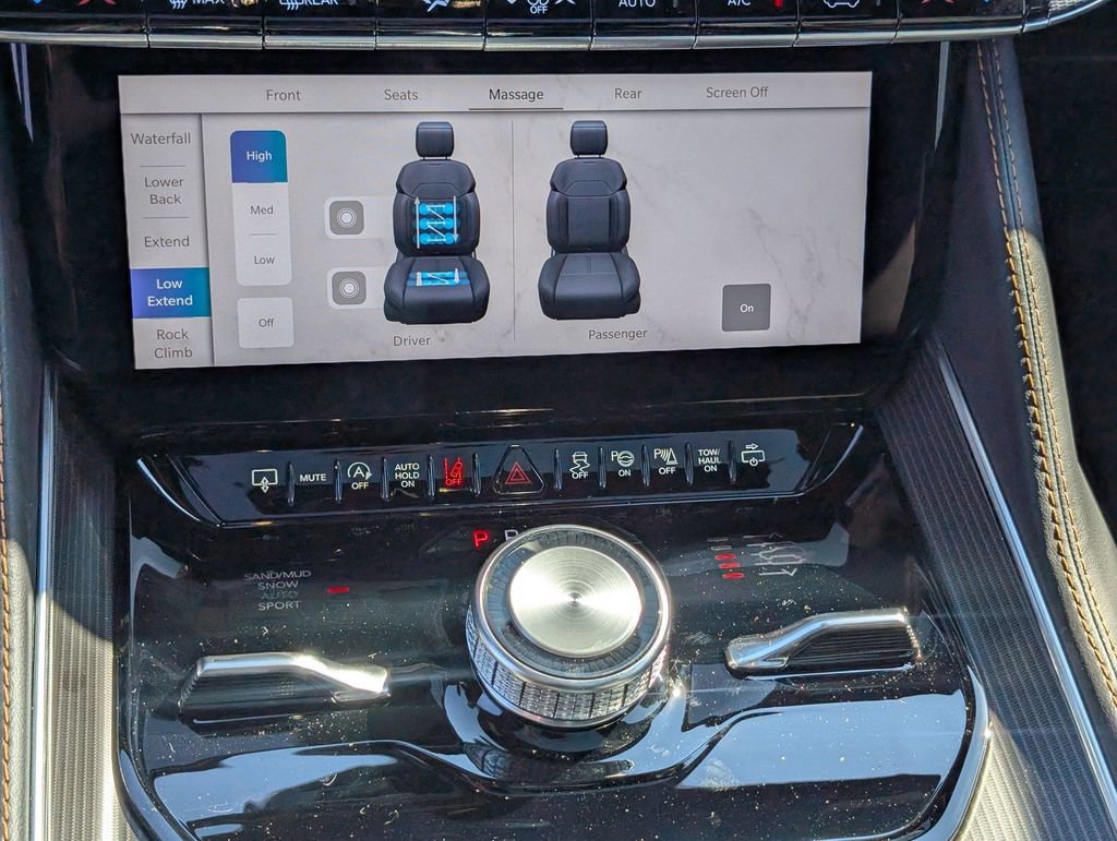New 2026 Jeep Grand Wagoneer L Summit AWD/4WD image 19