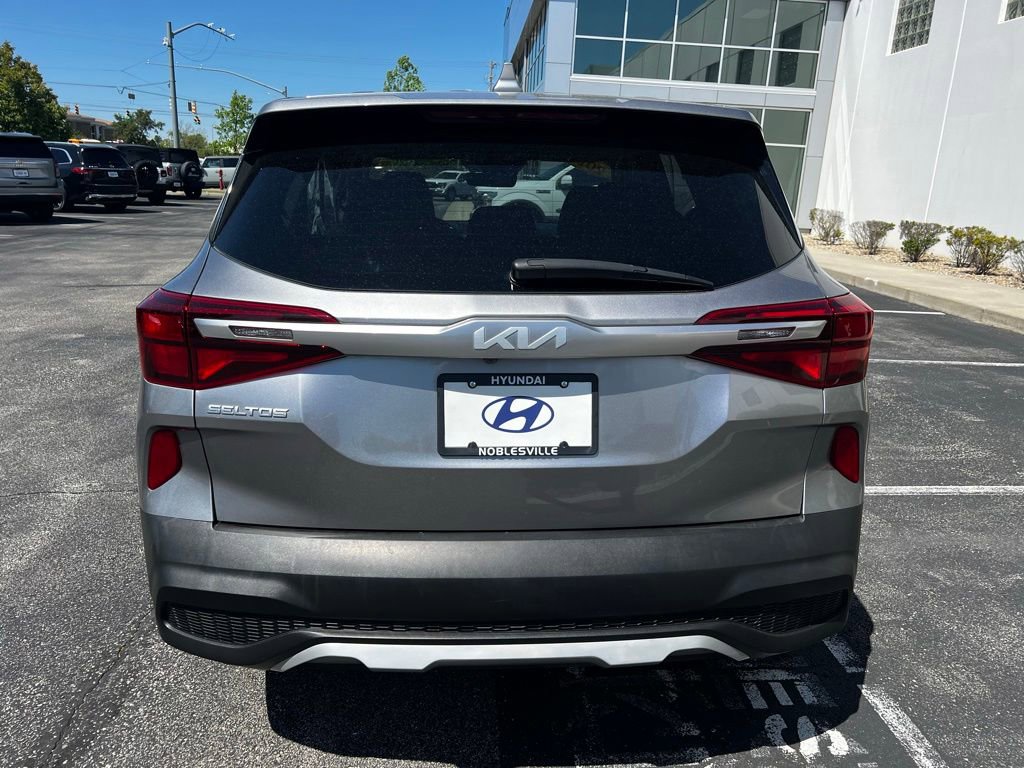 Used 2023 Kia Seltos LX AWD/4WD image 7