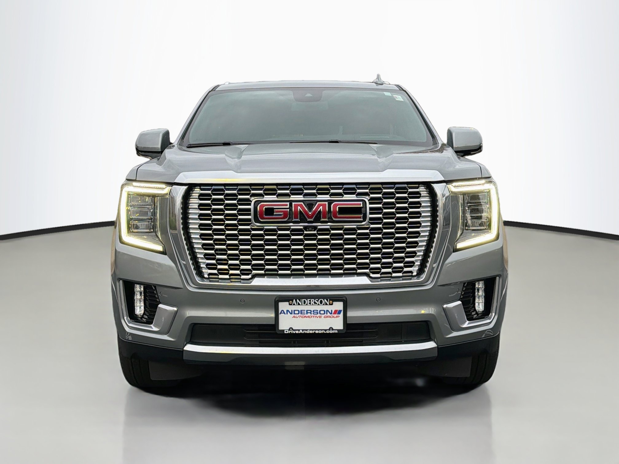 Used 2024 GMC Yukon Denali AWD/4WD image 5