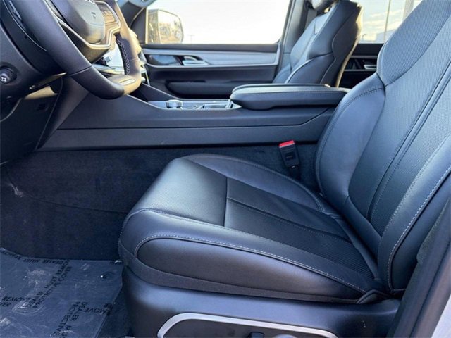 New 2025 Jeep Wagoneer L Series III image 20