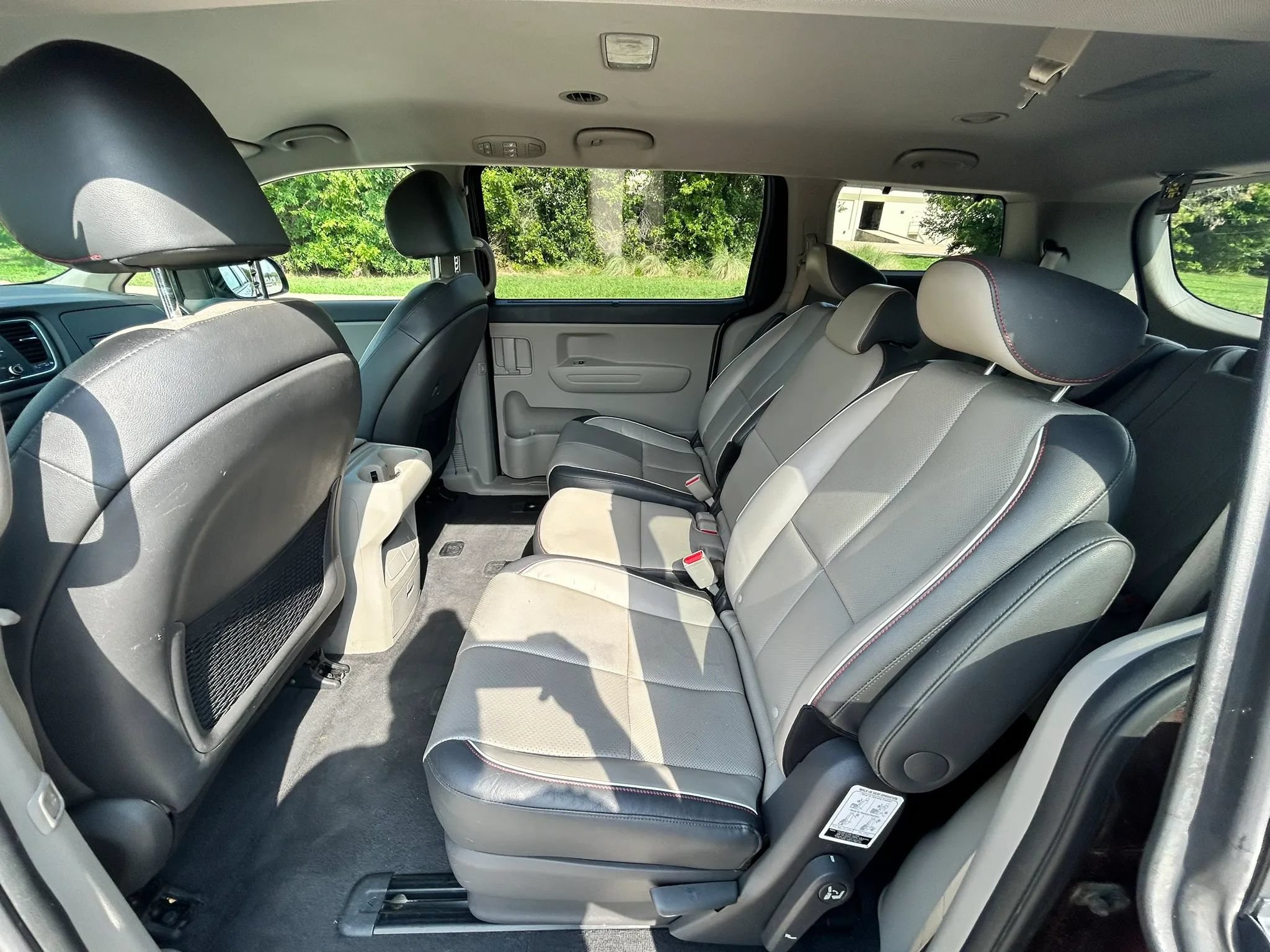 Used 2017 Kia Sedona LX w/ LX Essentials Premium Package FWD image 13