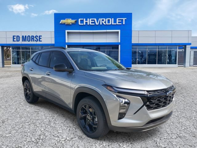 New 2026 Chevrolet Trax LT w/ Midnight Edition FWD image 4