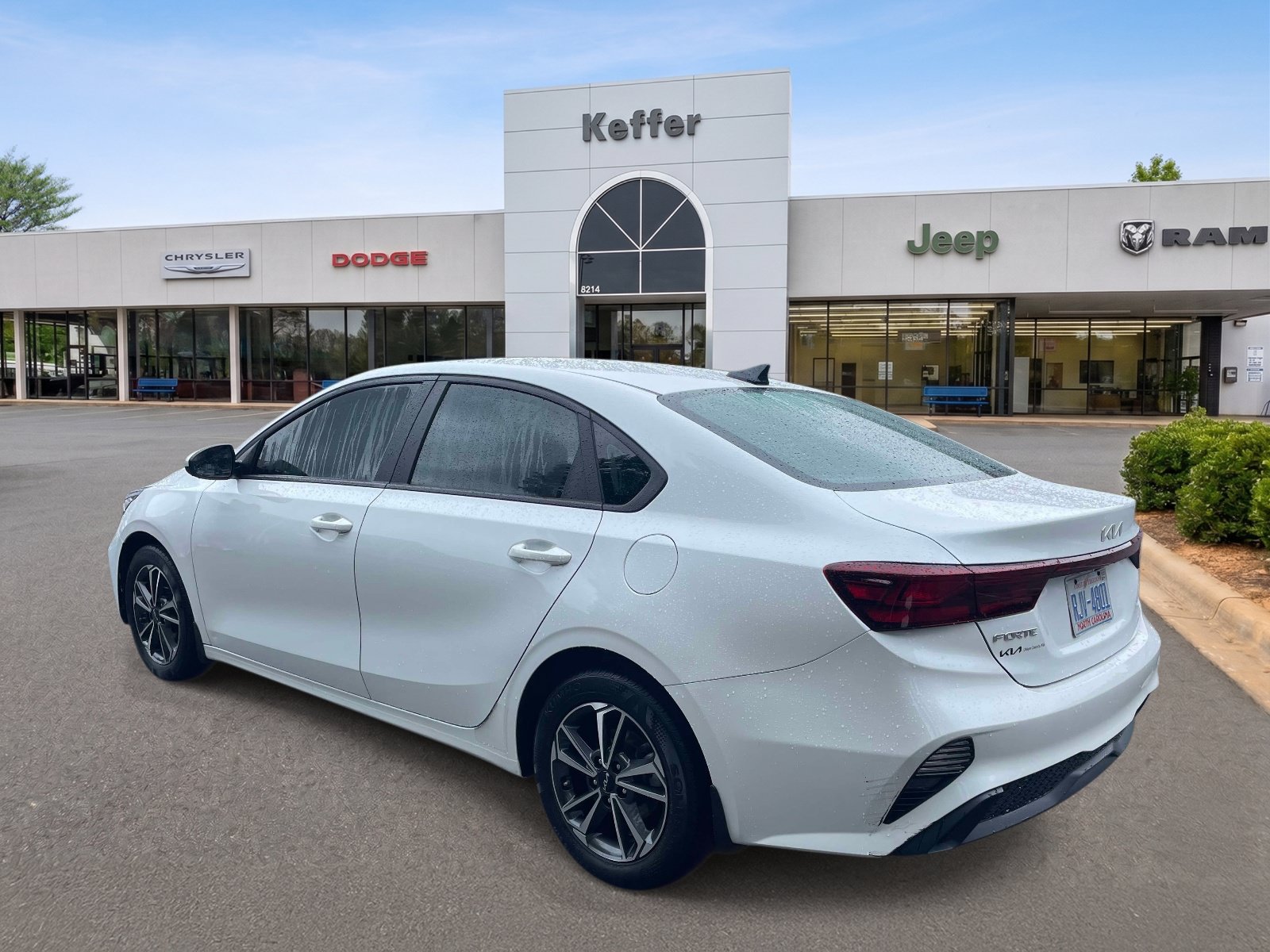 Used 2024 Kia Forte LXS FWD image 4