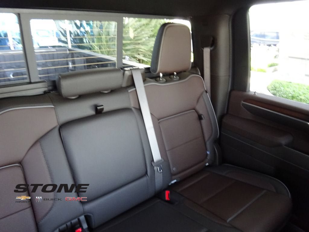 New 2026 GMC Sierra 3500 Denali w/ Denali Reserve Package AWD/4WD image 18
