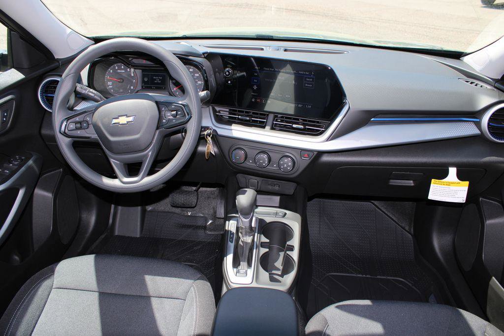 New 2026 Chevrolet Trax LS image 7