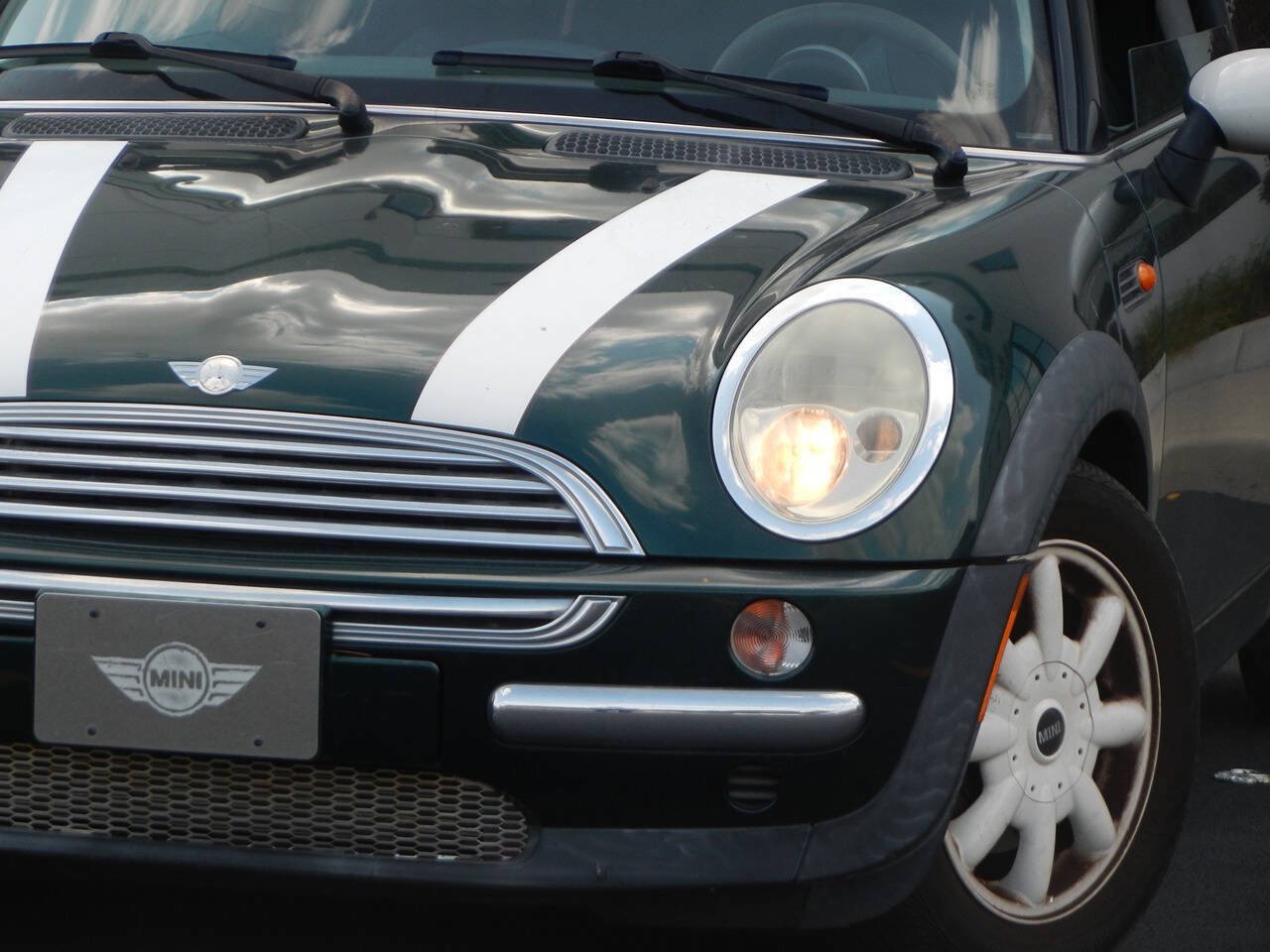Used 2004 MINI Cooper Hardtop FWD image 5