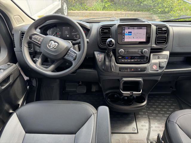 Used 2025 RAM ProMaster 2500 w/ Convenience Group FWD image 15