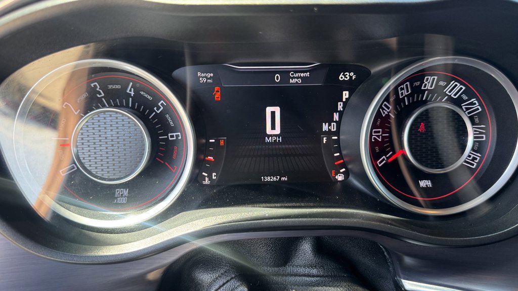 Used 2015 Dodge Challenger SXT RWD image 18