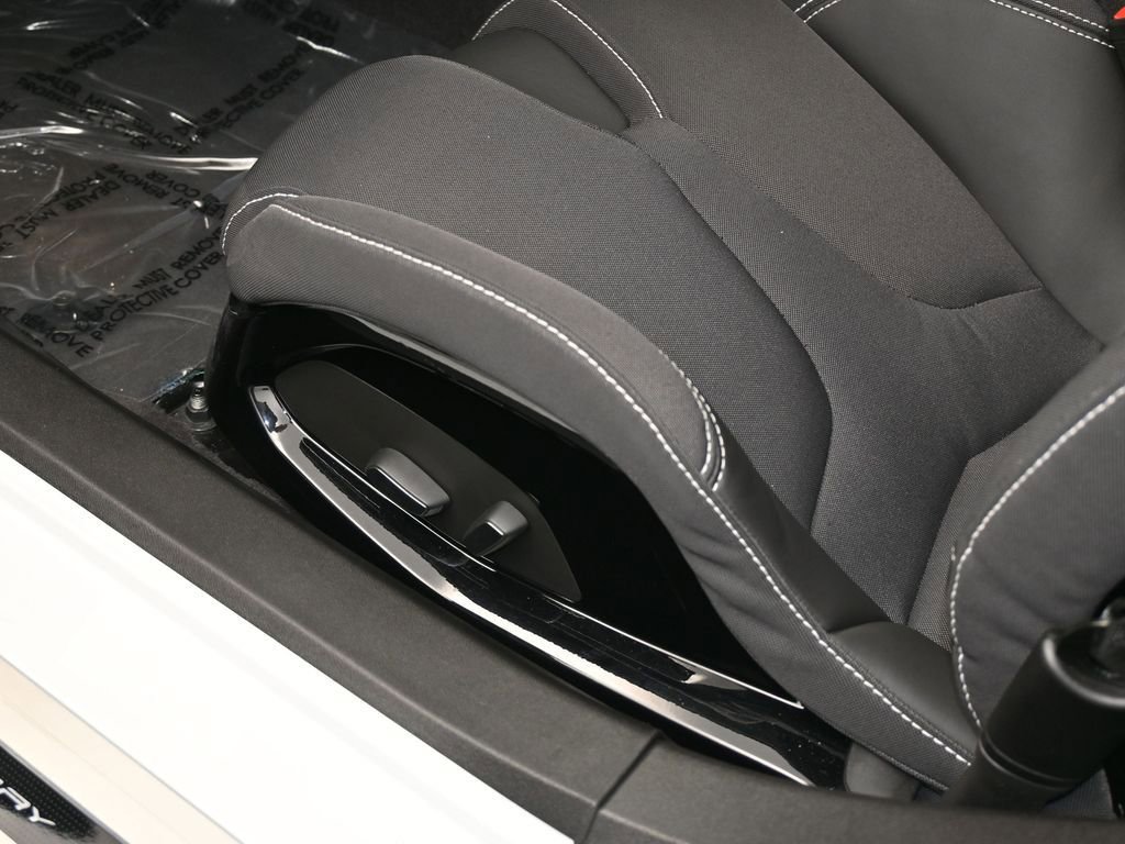 Used 2024 Chevrolet Corvette Stingray Convertible w/ Z51 Performance Package image 15