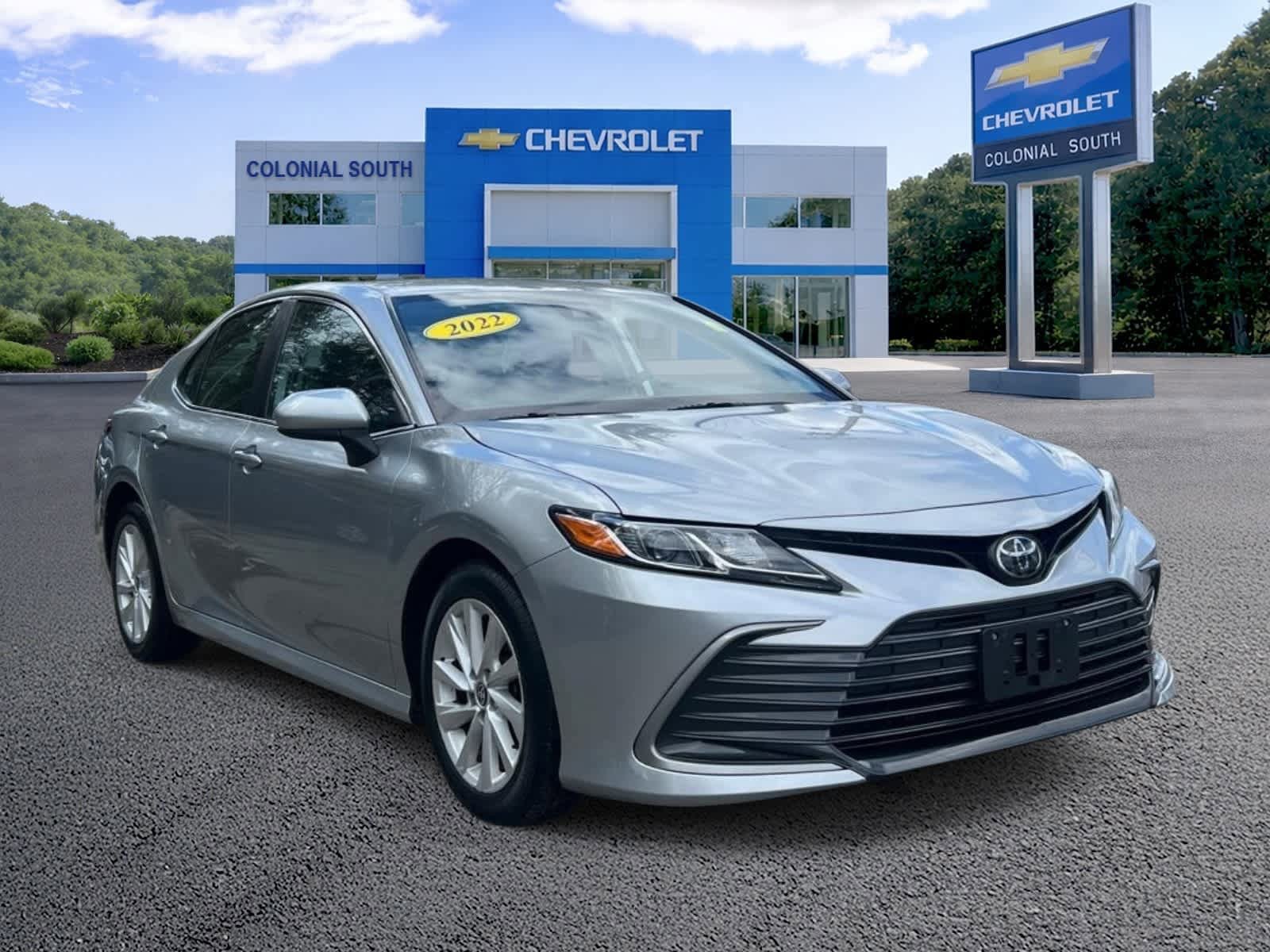 Used 2022 Toyota Camry LE image 8