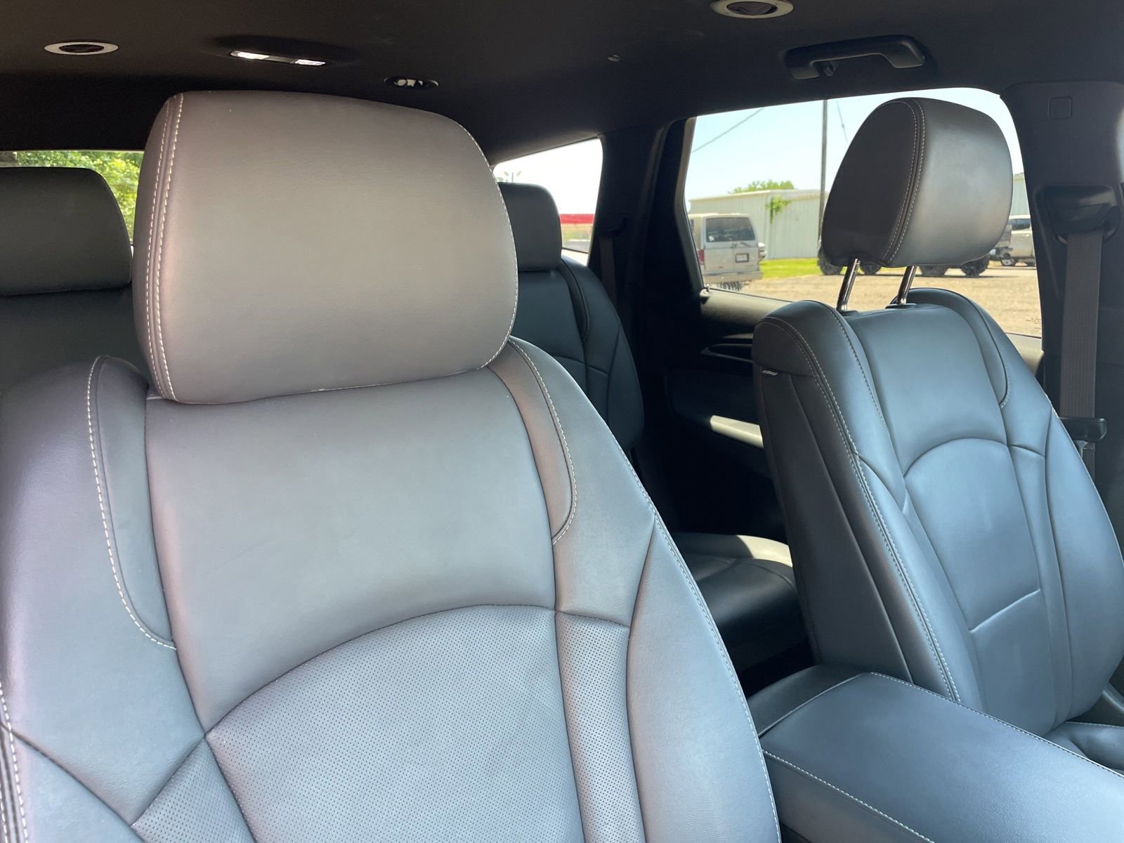 Used 2024 Buick Enclave Premium AWD/4WD image 31