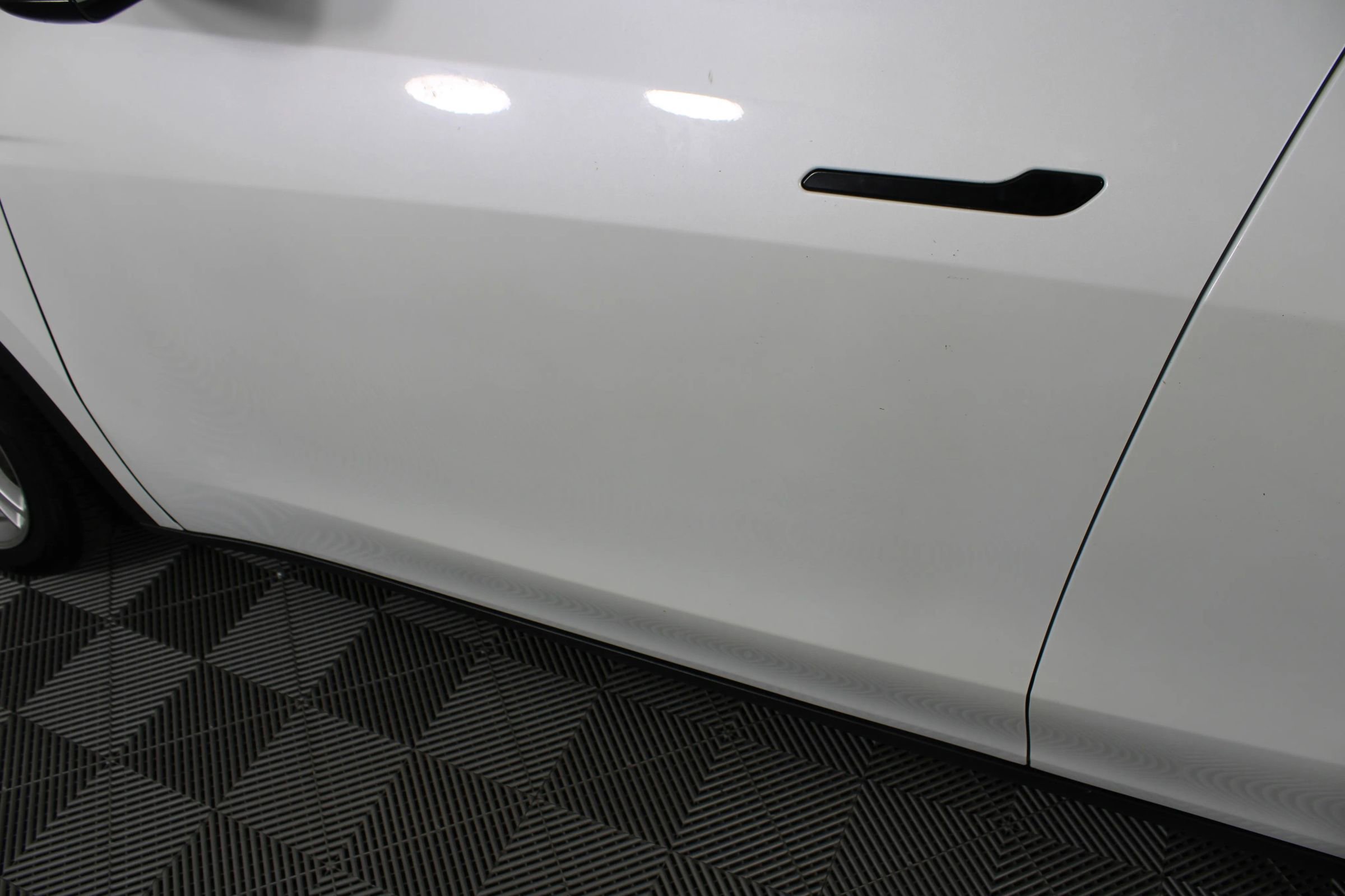 Used 2020 Tesla Model Y Long Range image 26