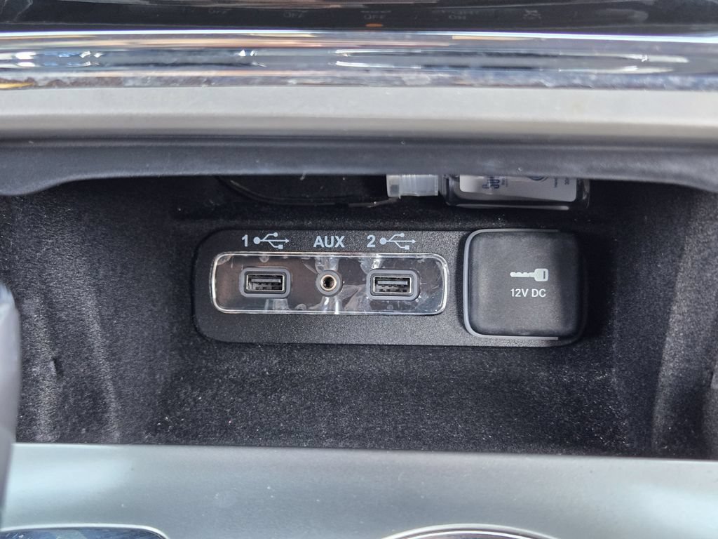 Used 2021 Jeep Grand Cherokee Limited w/ Sun & Sound Group RWD image 23