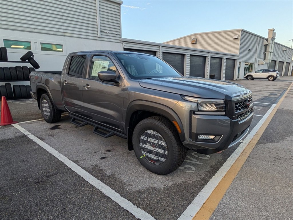 New 2026 Nissan Frontier PRO-4X w/ Pro-4x Convenience Package image 2
